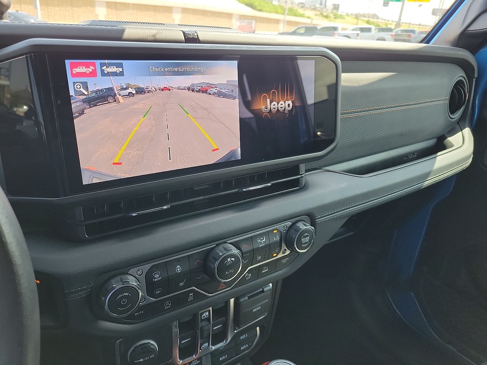 2024 Jeep Gladiator Mojave - Photo 14