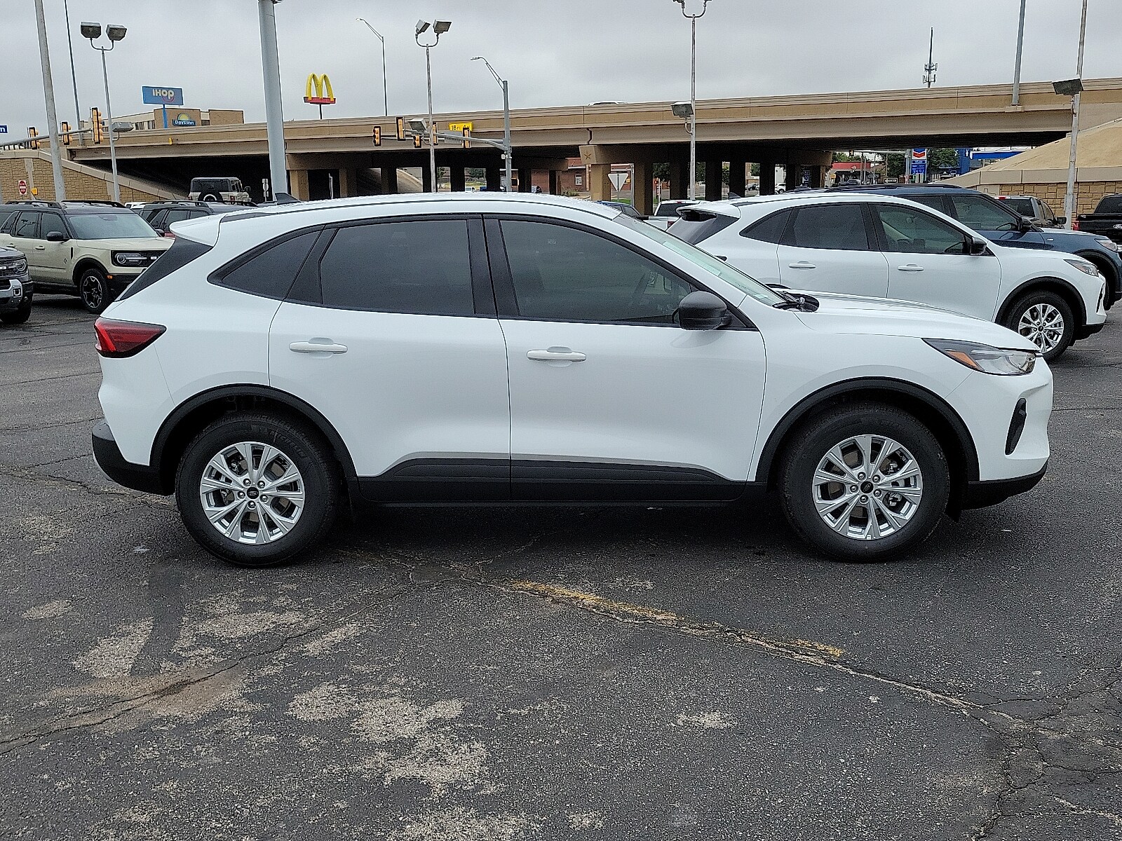 2025 Ford Escape Active photo 4