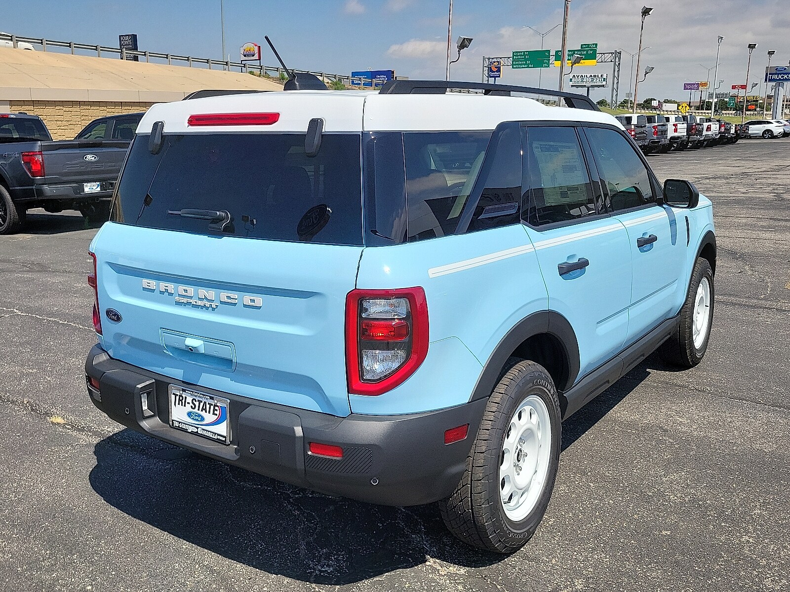 2025 Ford Bronco Sport Heritage photo 3