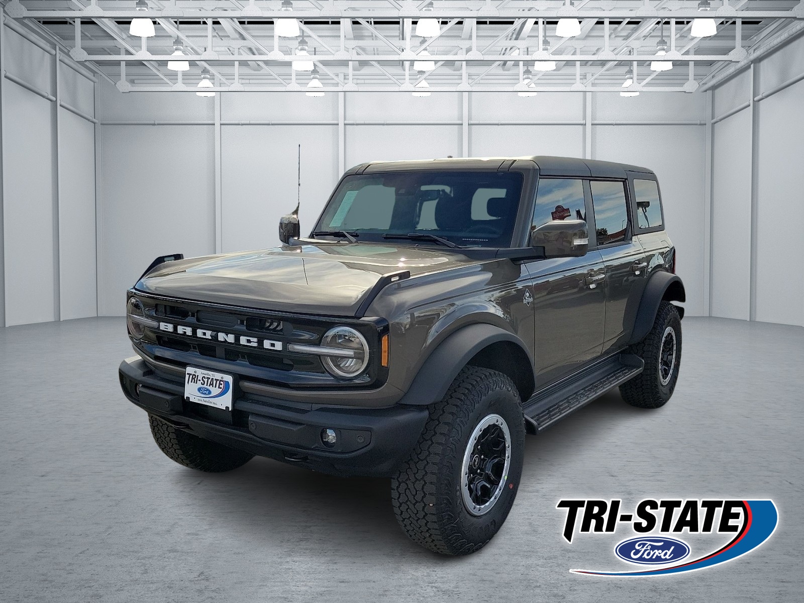2025 Ford Bronco 4-Door Outer Banks's photo