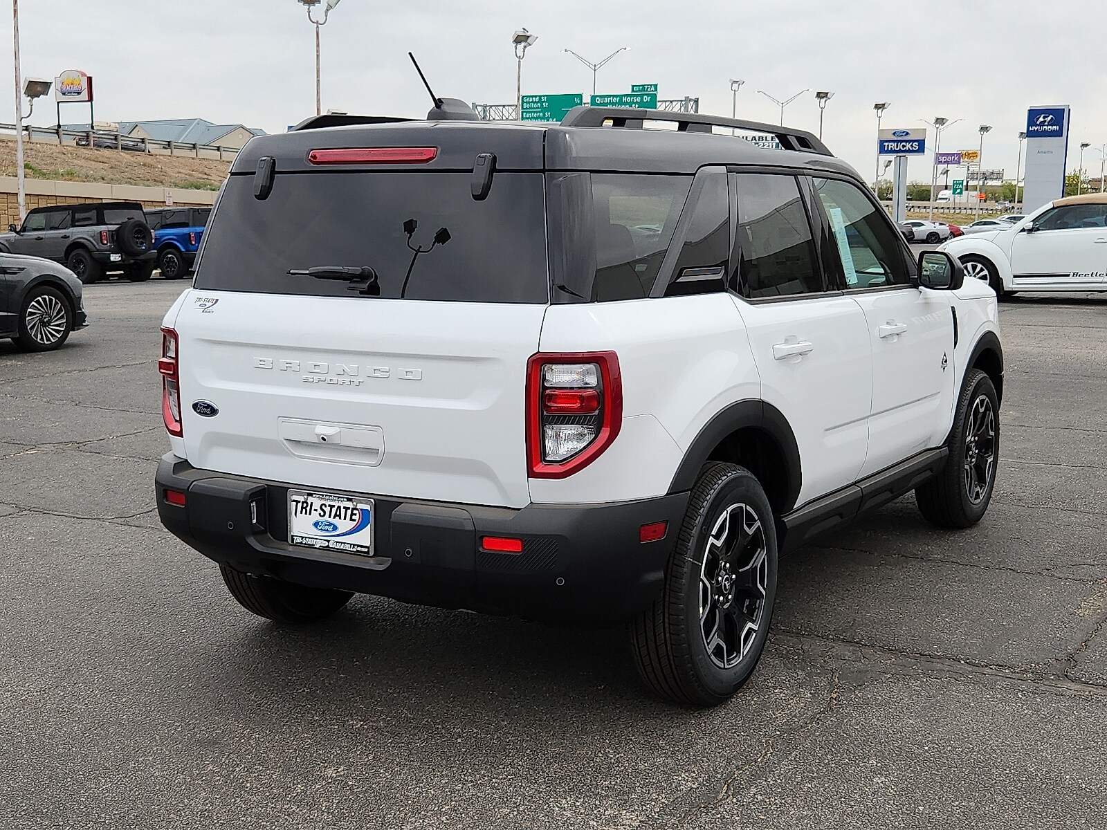 2025 Ford Bronco Sport Outer Banks photo 4