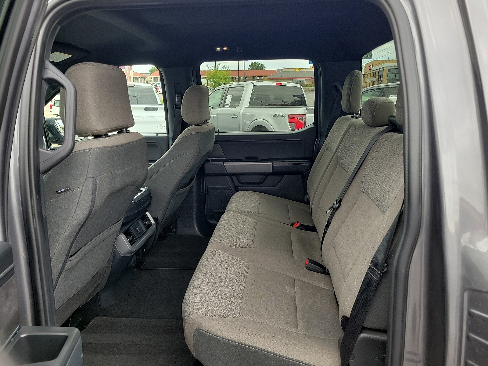 2024 Ford F-150 XLT - Photo 9