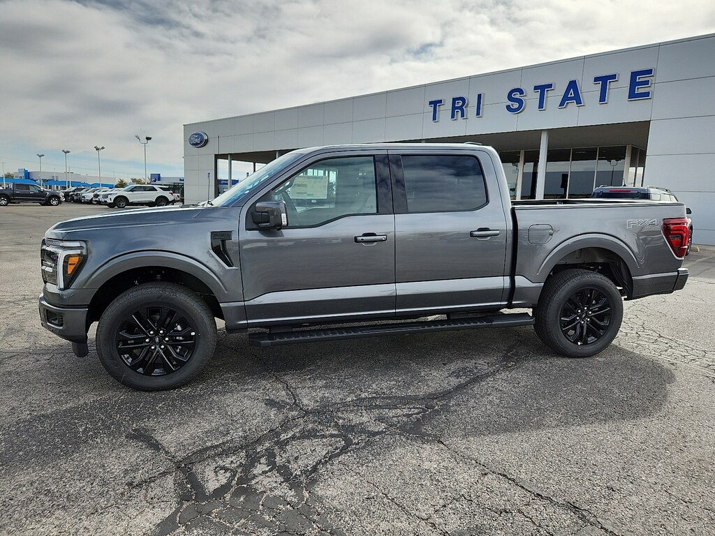New 2025 Ford F-150 Lariat TRUCK