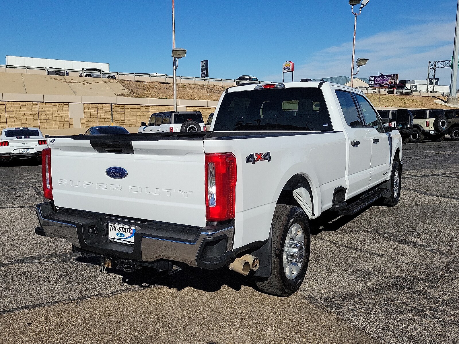 2024 Ford F-350 XLT photo 3