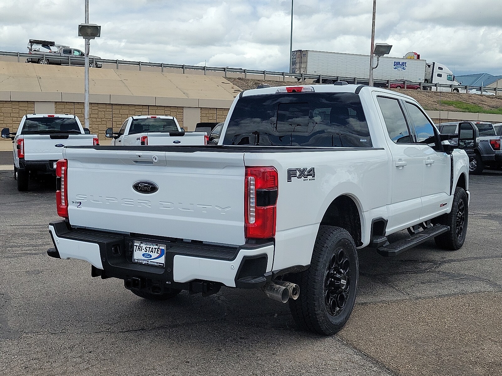 2025 Ford F-250 Lariat photo 3