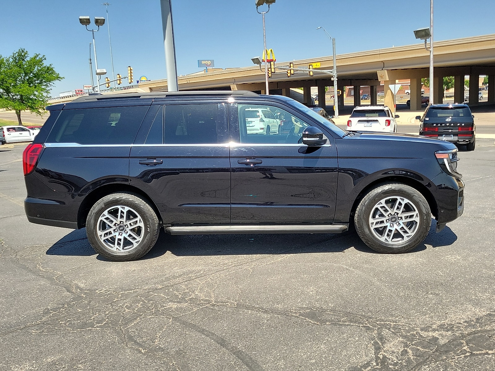 2025 Ford Expedition Active - Photo 6