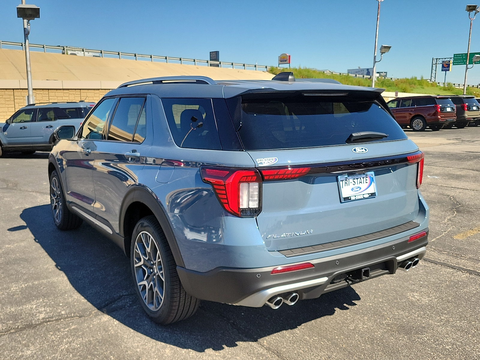New 2027 Ford Explorer Platinum SUV