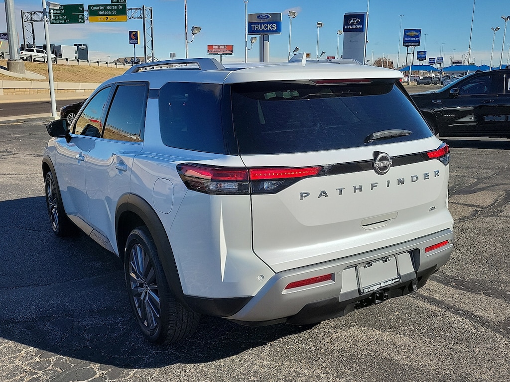 Used 2025 Nissan Pathfinder SL Front-Wheel Drive