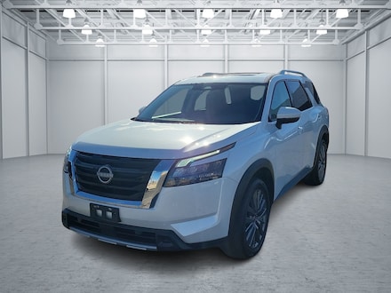2025 Nissan Pathfinder SL Front-Wheel Drive