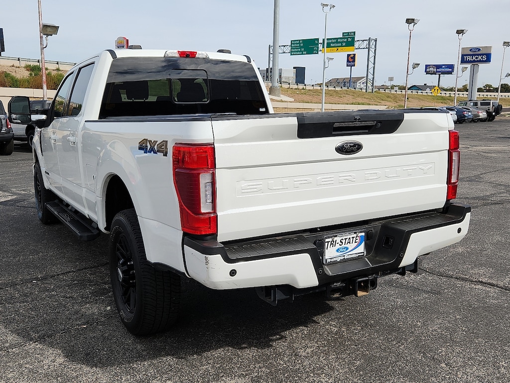 Used 2022 Ford F-250 Lariat 4x4  Crew Cab 6.75 ft. box 160 in. WB SRW Sedan