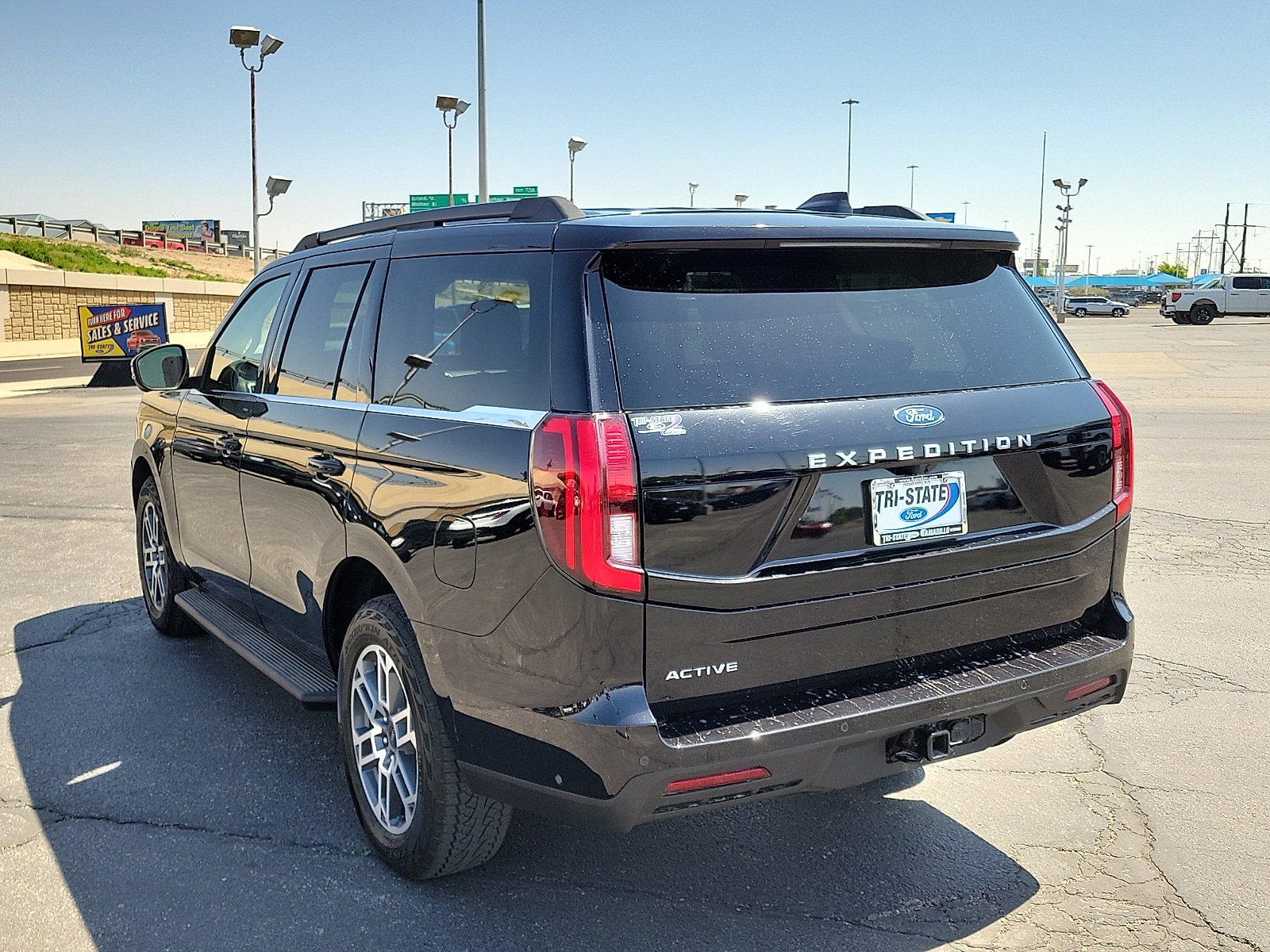2025 Ford Expedition Active - Photo 3