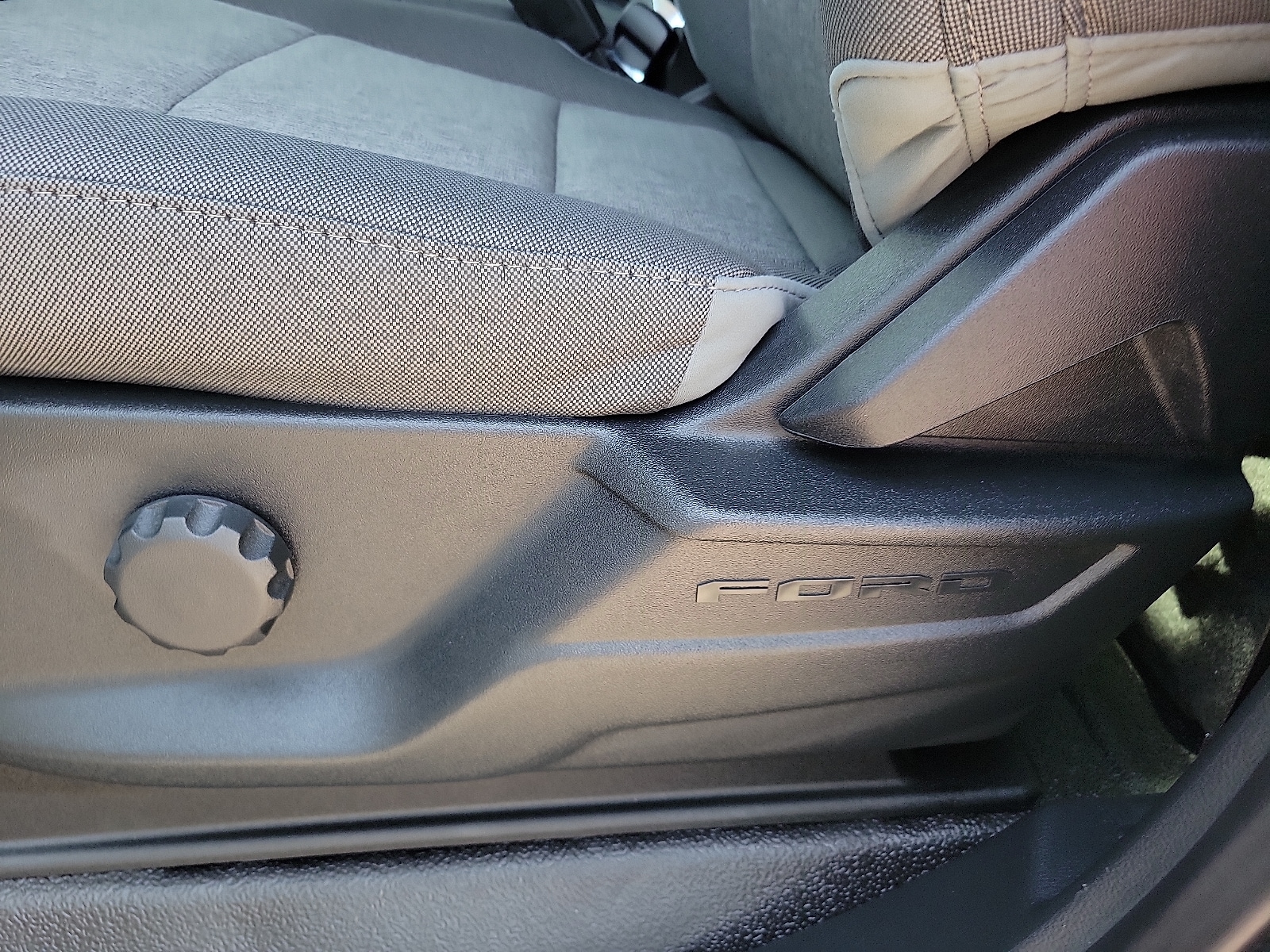 2025 Ford F-350 Super Duty XL - Photo 11