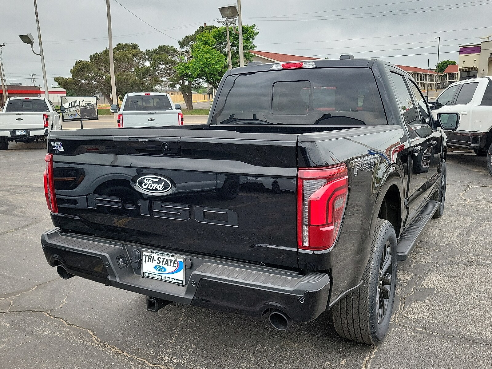 2025 Ford F-150 Lariat photo 4