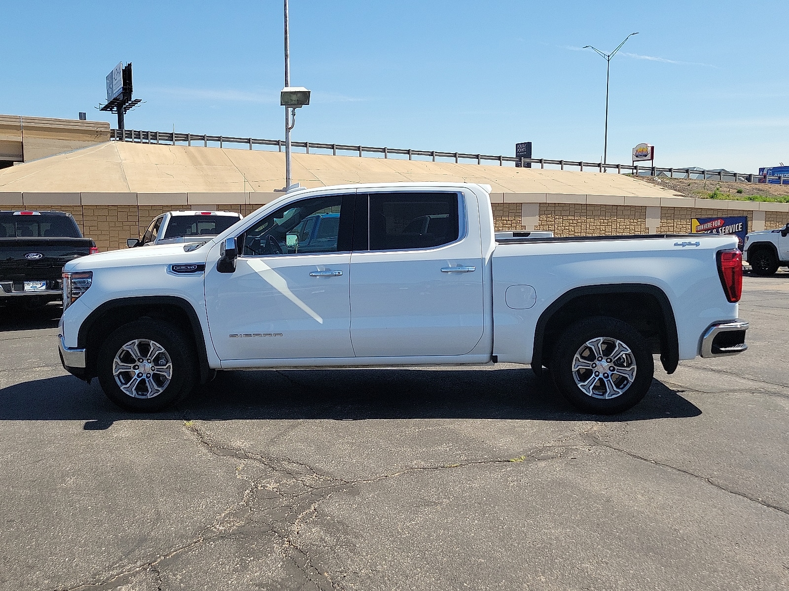 Used 2024 GMC Sierra 1500 SLT with VIN 3GTUUDEDXRG125492 for sale in Amarillo, TX