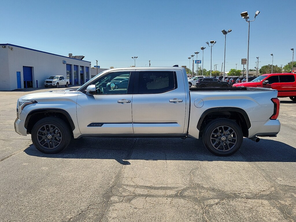 Used 2024 Toyota Tundra Hybrid Platinum (A10) 4x4 CrewMax 5.5 ft. box 145.7 in. W