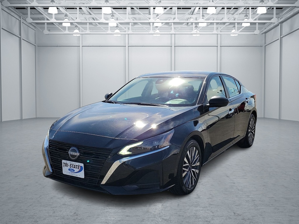 Used 2025 Nissan Altima SV