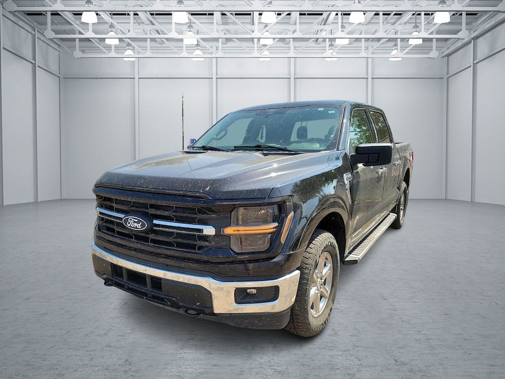 Used 2025 Ford F-150 XLT 4x4 SuperCrew Cab 5.5 ft. box 145 in. WB