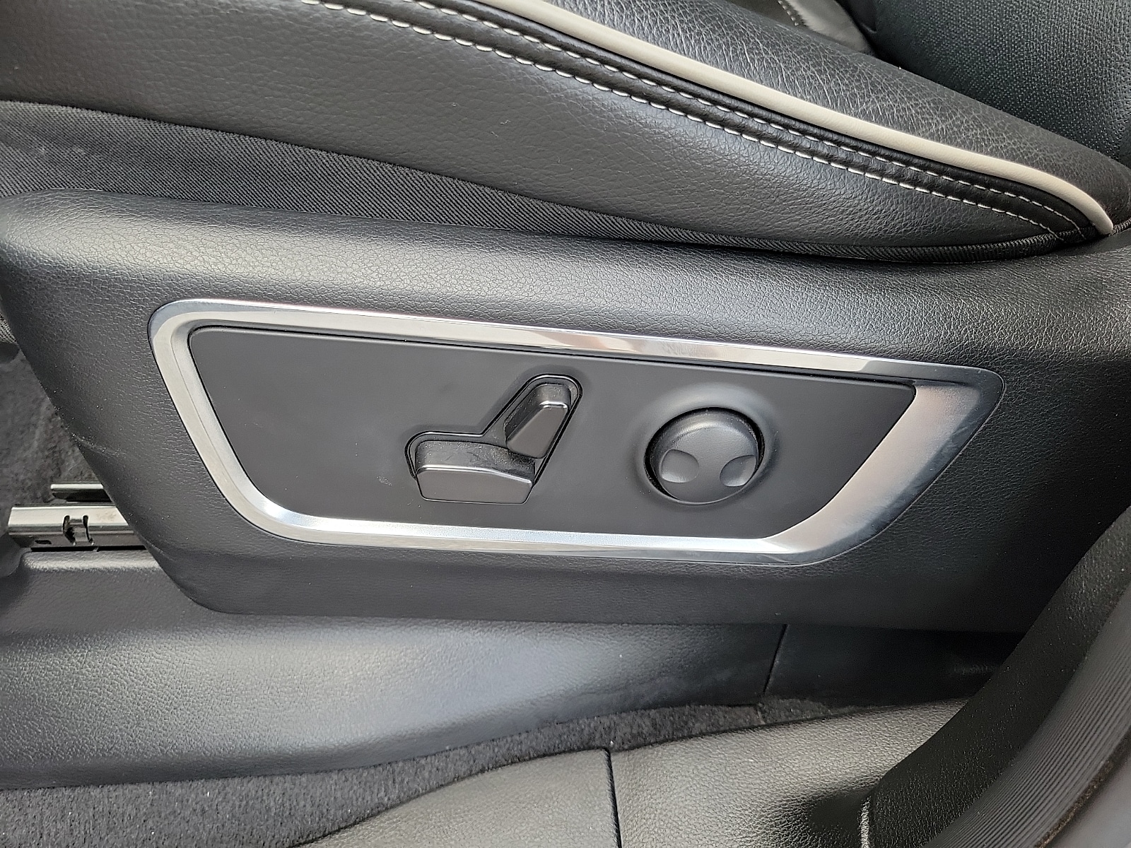 2025 RAM Ram 1500 Pickup Laramie - Photo 13