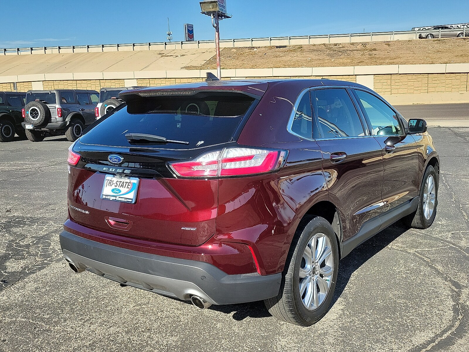 2024 Ford Edge Titanium photo 4