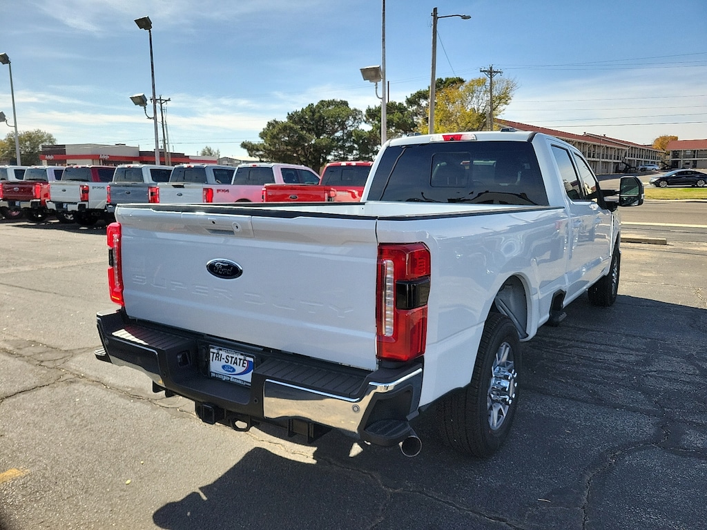 New 2026 Ford Super Duty F-350 Lariat TRUCK