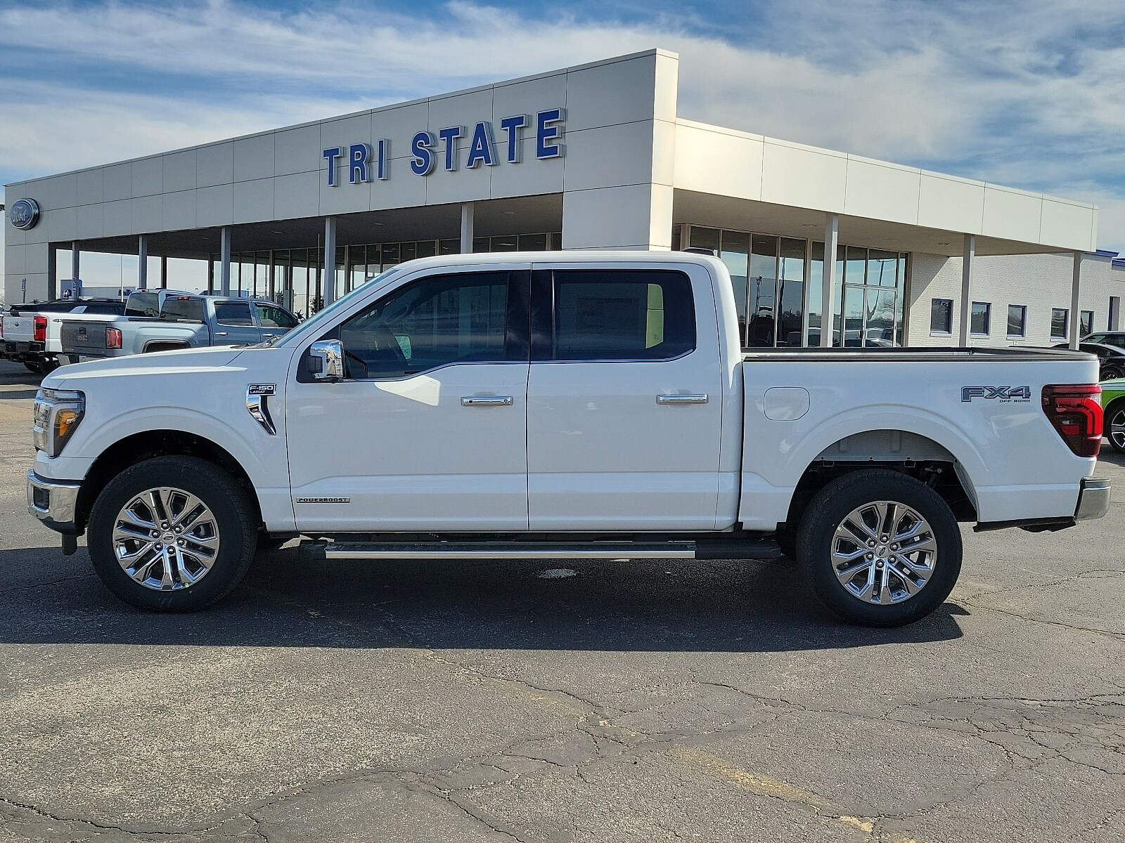 2025 Ford F-150 Lariat photo 2