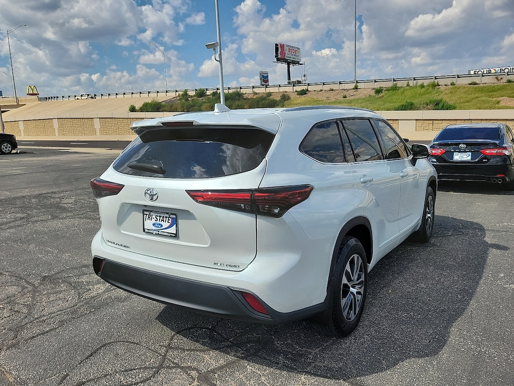 Used 2022 Toyota Highlander XLE All-Wheel Drive