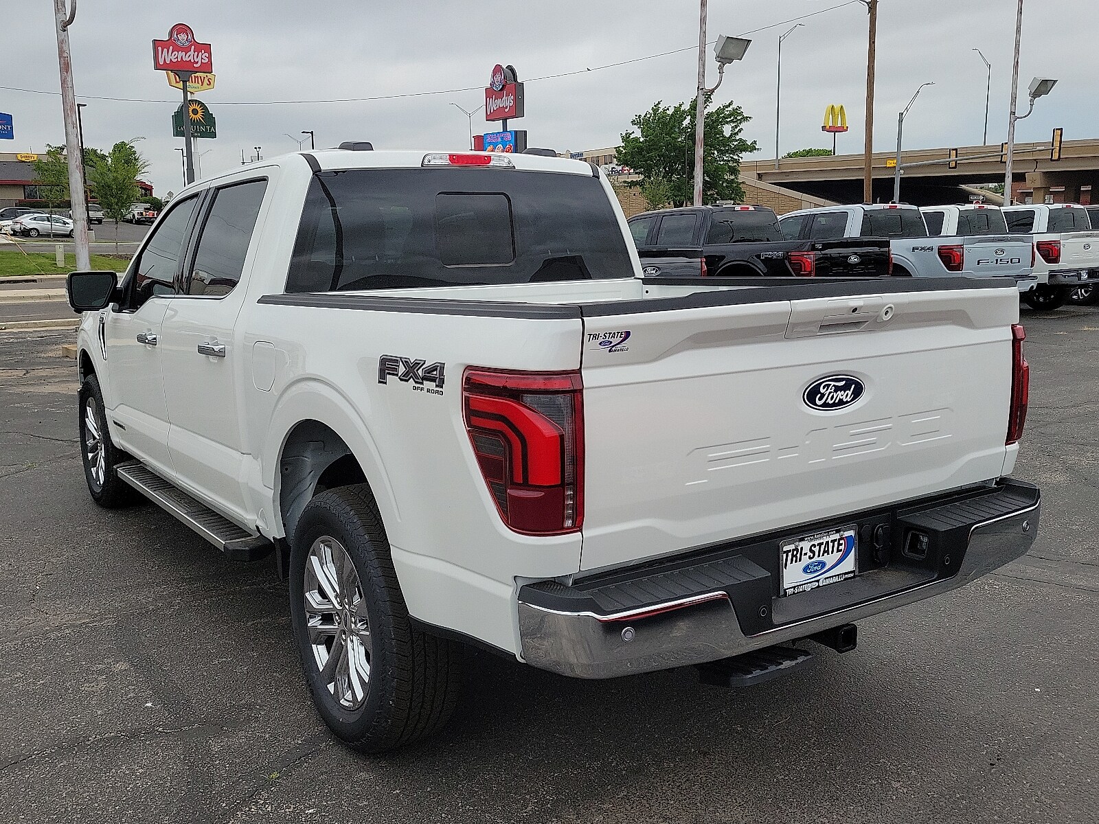 2025 Ford F-150 Lariat photo 3