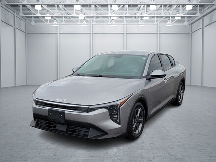 2025 Kia K4 LXS (IVT) Sedan