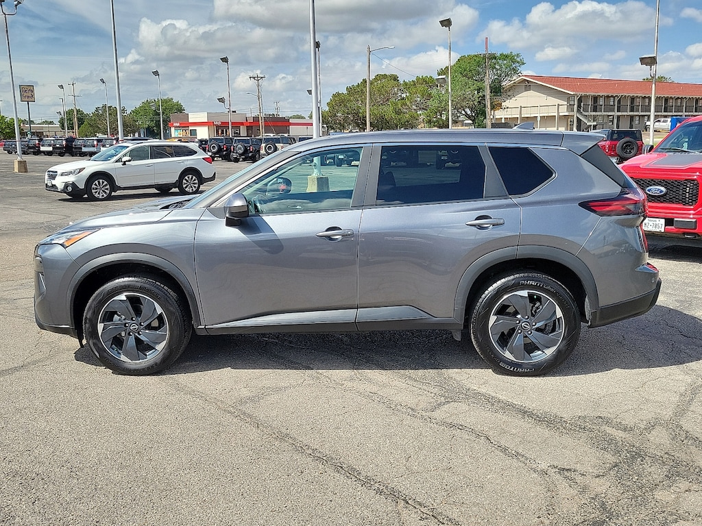 Used 2025 Nissan Rogue SV