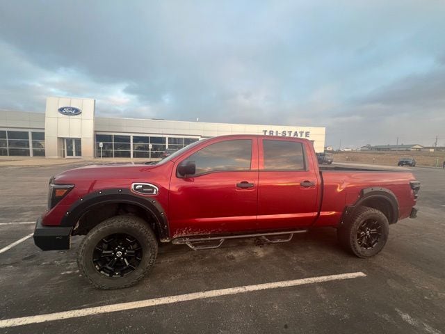 2018 Nissan Titan XD S's photo