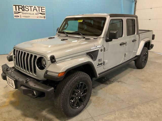 Used 2023 Jeep Gladiator Freedom with VIN 1C6HJTAG1PL518258 for sale in Kansas City