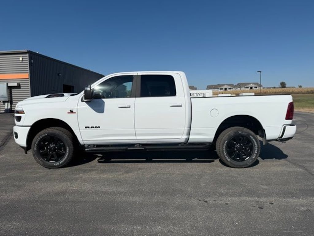 New 2026 Ram 2500 LARAMIE CREW CAB 4X4 6'4 BOX Pickup