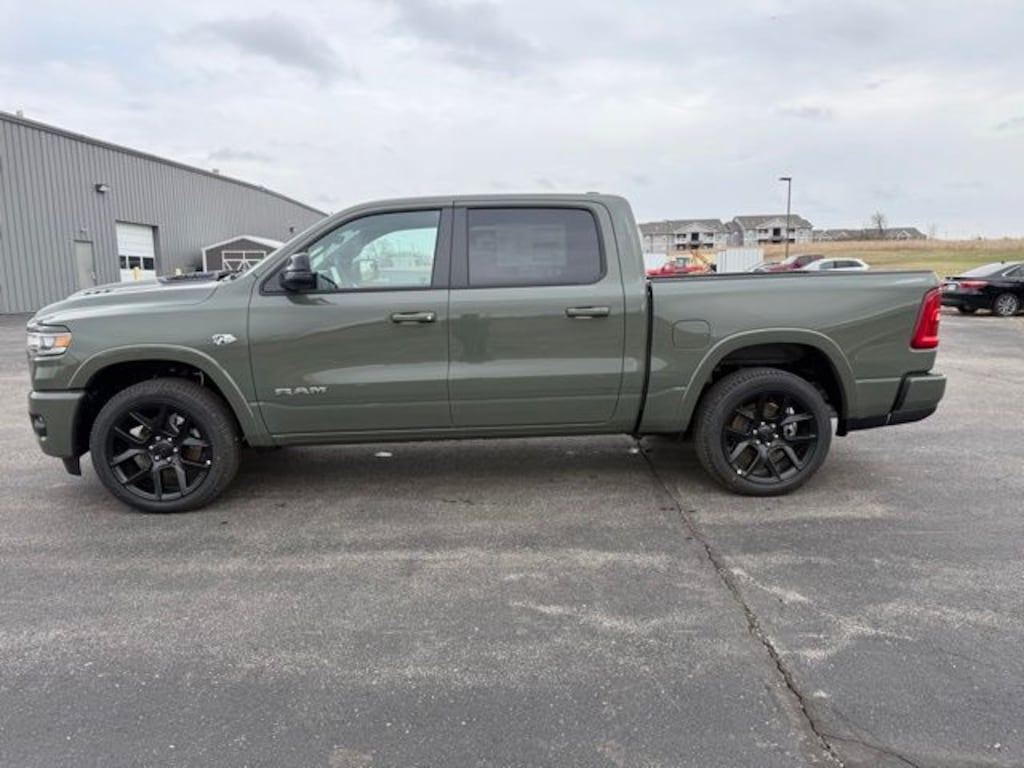 New 2026 Ram 1500 LARAMIE CREW CAB 4X4 5'7 BOX Pickup