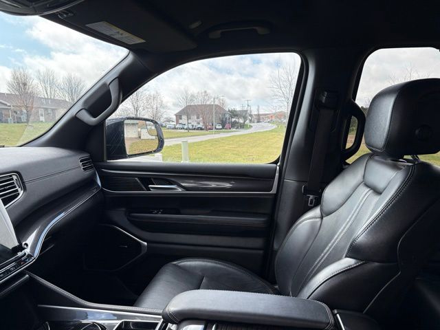 2024 Jeep Wagoneer Series I - Photo 15