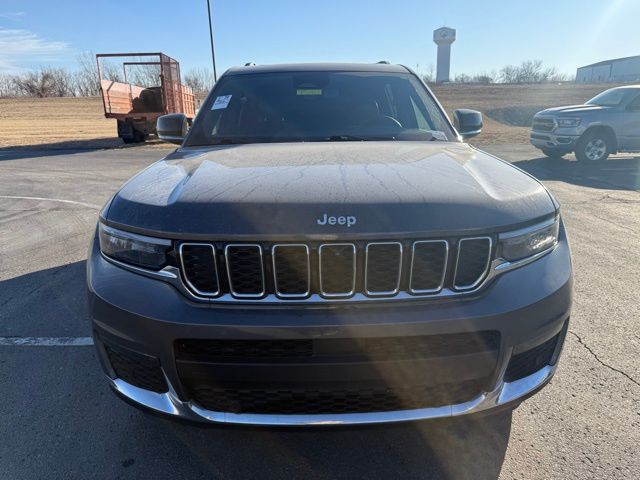 Used 2024 Jeep Grand Cherokee L Limited with VIN 1C4RJKBG9R8557594 for sale in Kansas City