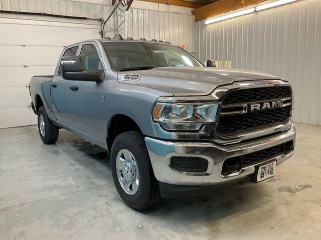 2024 Ram 2500 Tradesman photo 3
