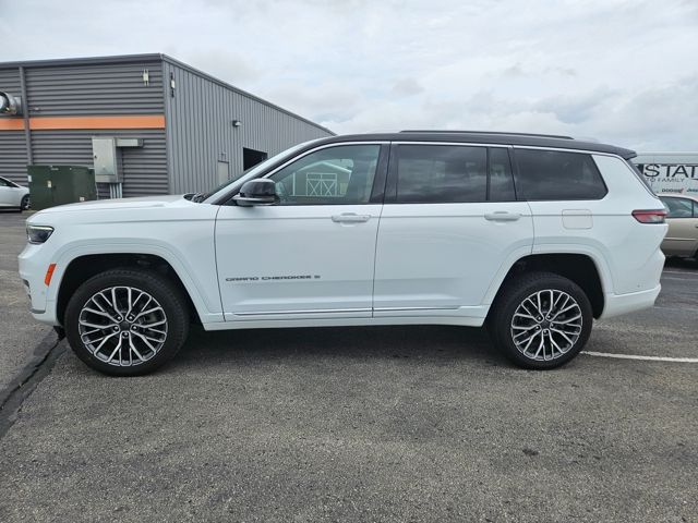 2021 Jeep Cherokee L Summit photo 3