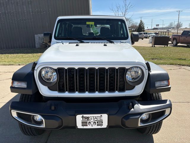 Used 2024 Jeep Gladiator Sport with VIN 1C6HJTAG2RL124643 for sale in Kansas City