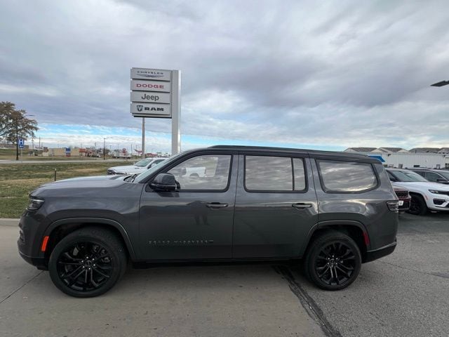 2023 Jeep Grand Wagoneer Series II's photo