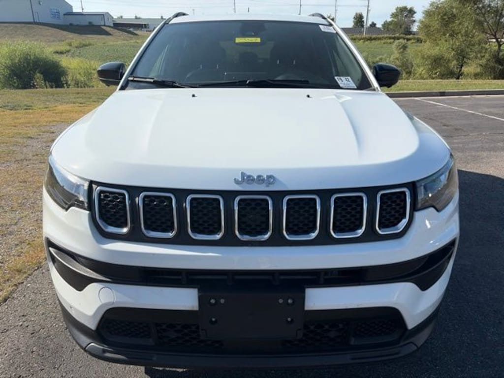Used 2024 Jeep Compass Latitude Lux SUV