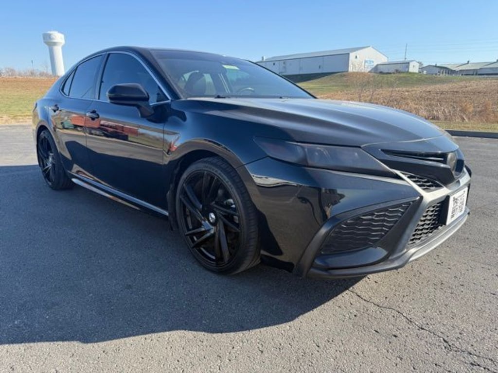 Used 2021 Toyota Camry SE Sedan