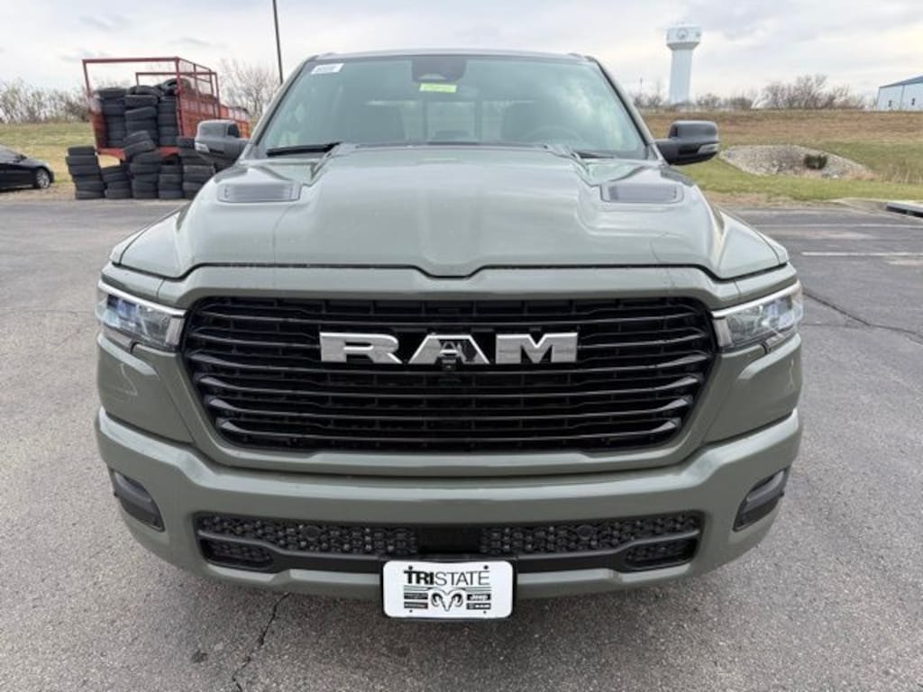 New 2026 Ram 1500 LARAMIE CREW CAB 4X4 5'7 BOX Pickup