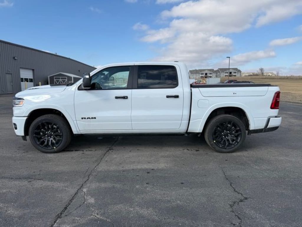 New 2026 Ram 1500 LIMITED CREW CAB 4X4 5'7 BOX Pickup
