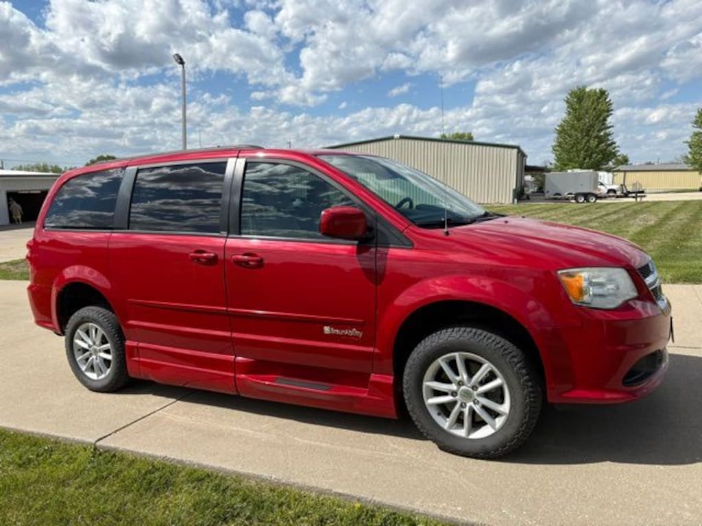 Used 2014 Dodge Grand Caravan SXT Van