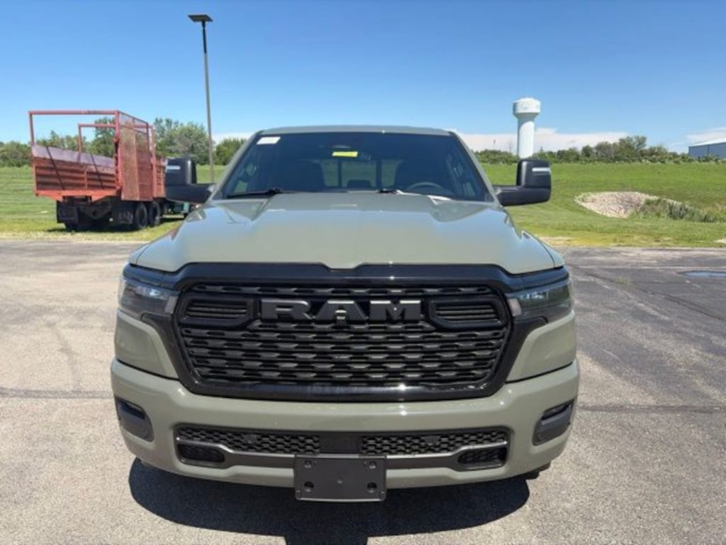 New 2026 Ram 1500 BIG HORN CREW CAB 4X4 5'7 BOX Pickup