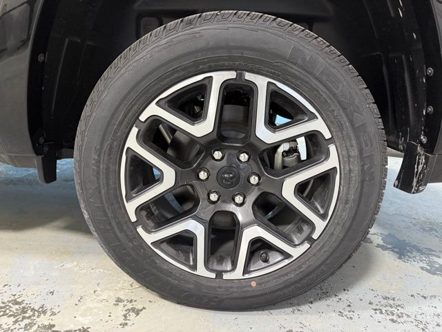 2025 RAM 1500 Laramie - Photo 10