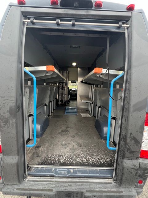 2024 Ram 3500 Tradesman photo 3