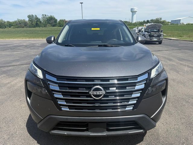 Used 2024 Nissan Rogue SV with VIN 5N1BT3BB0RC696219 for sale in Kansas City