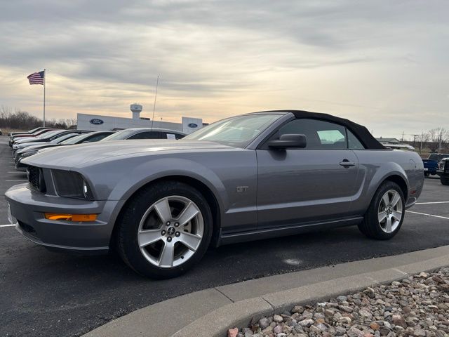 2007 Ford Mustang GT Deluxe