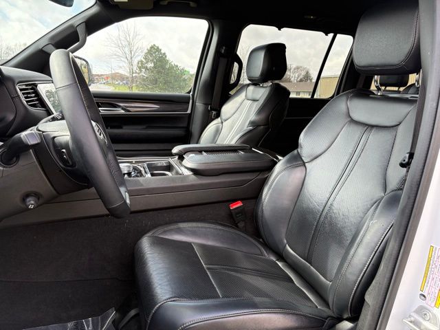 2024 Jeep Wagoneer Series I - Photo 12